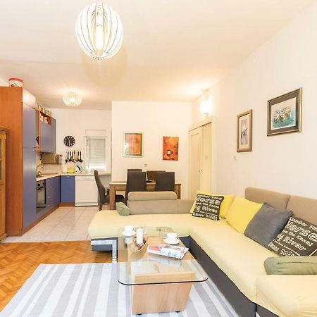 Lovely Apartment In Makarska With Wifi Eksteriør bilde
