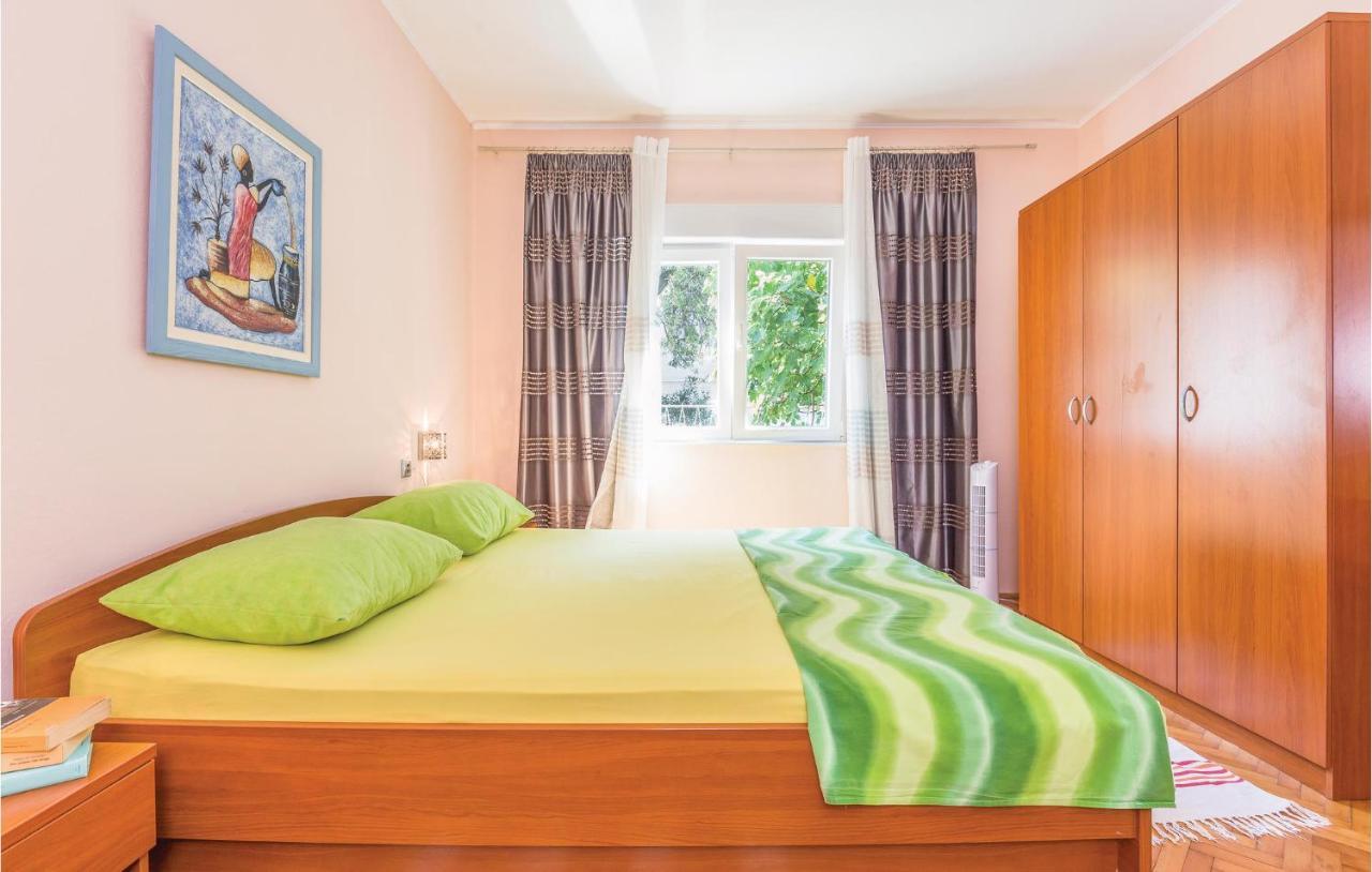 Lovely Apartment In Makarska With Wifi Eksteriør bilde