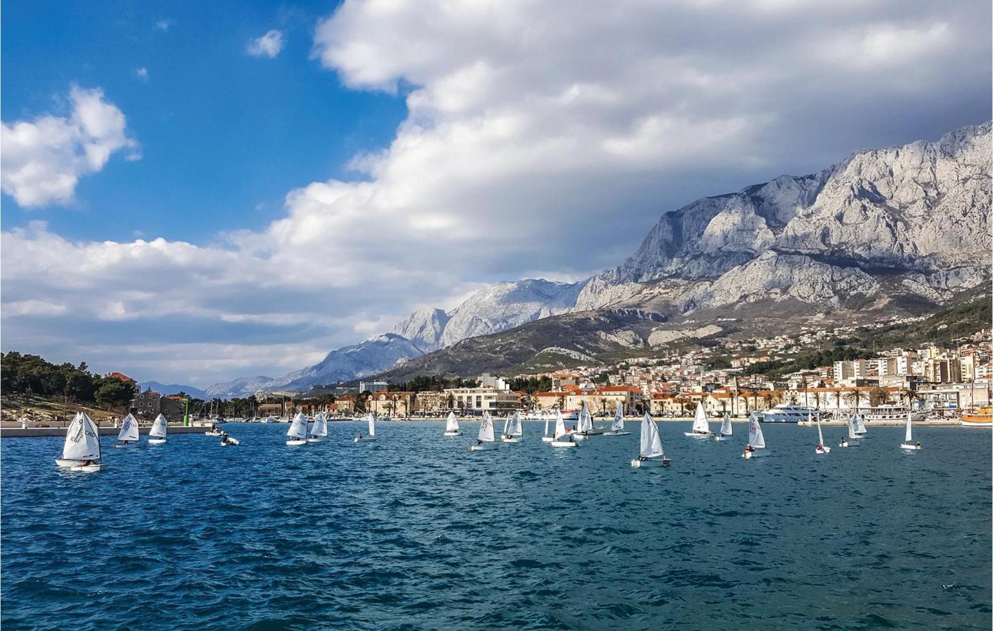 Lovely Apartment In Makarska With Wifi Eksteriør bilde