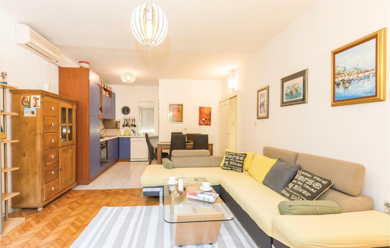 Lovely Apartment In Makarska With Wifi Eksteriør bilde